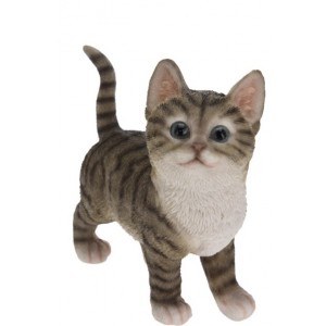 Mourovatá kočka dekorace 20x18,7x8,5 cm