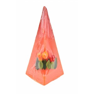 Svíčka pyramida červená s tulipány 14,5x6x6 cm