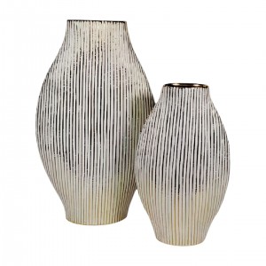 Keramická váza se zlaceným svislým vzorem, 20 x 8,5 x 33 cm