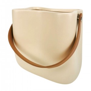 Keramická dekorativní váza – krémová kabelka 18 × 11 × 11 cm