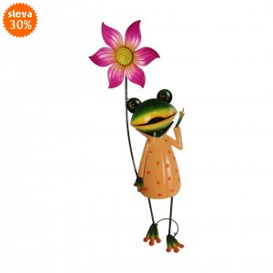 Kovová žába s růžovým květem 124 cm