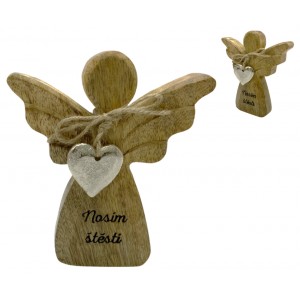 Dřevěný mango anděl s kovovým srdíčkem a nápisem „Nosím štěstí“ 13 cm, sada 8 ks