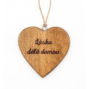 Dřevěné mango srdce s nápisem „Láska dělá domov“ 7,5 cm