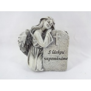 Smuteční dekorace - anděl s náhrobkem, 9,5x9x6 cm, text S láskou vzpomínáme