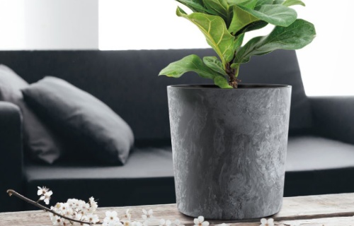 Plastové květináče s betonovým designem