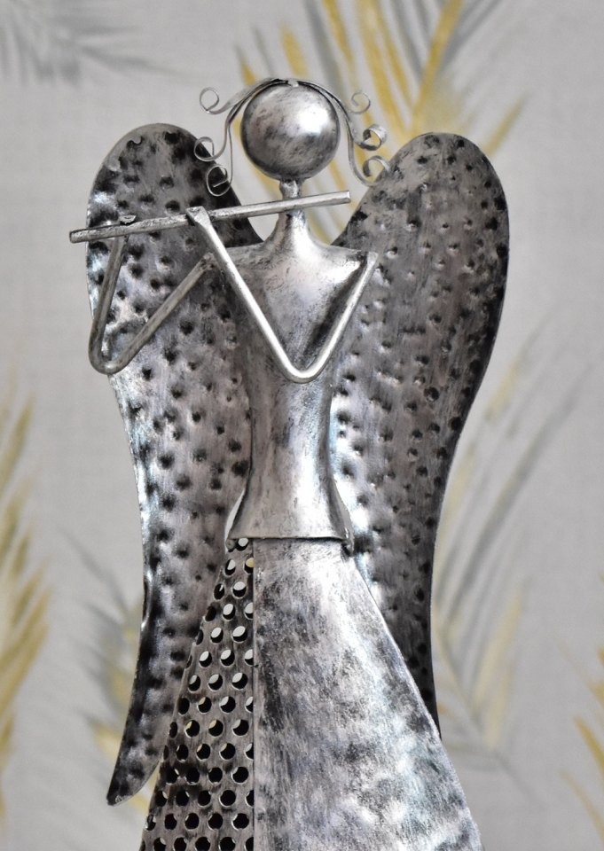 Plechový anděl Bella stříbrný 54,5 cm