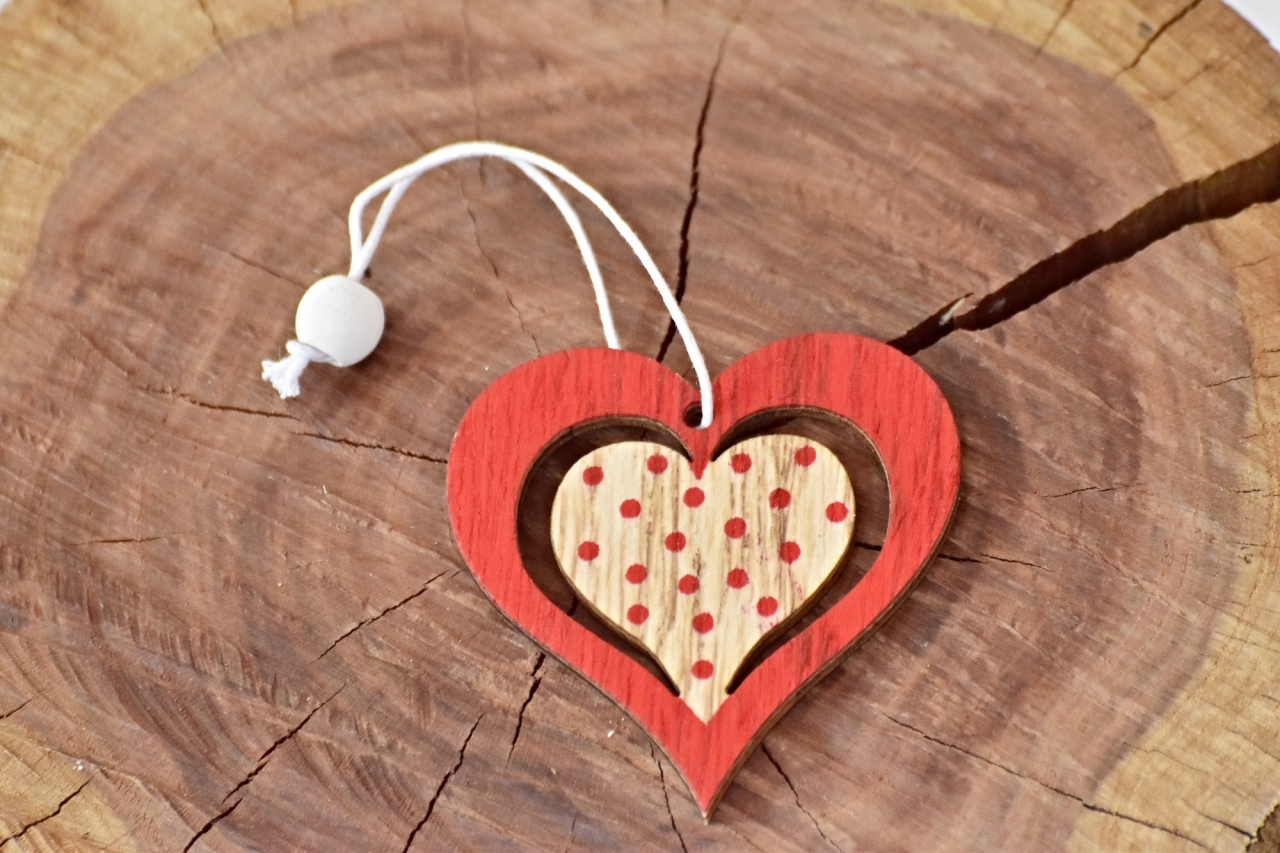 Srdíčka na zavěšení s/36, mix barev