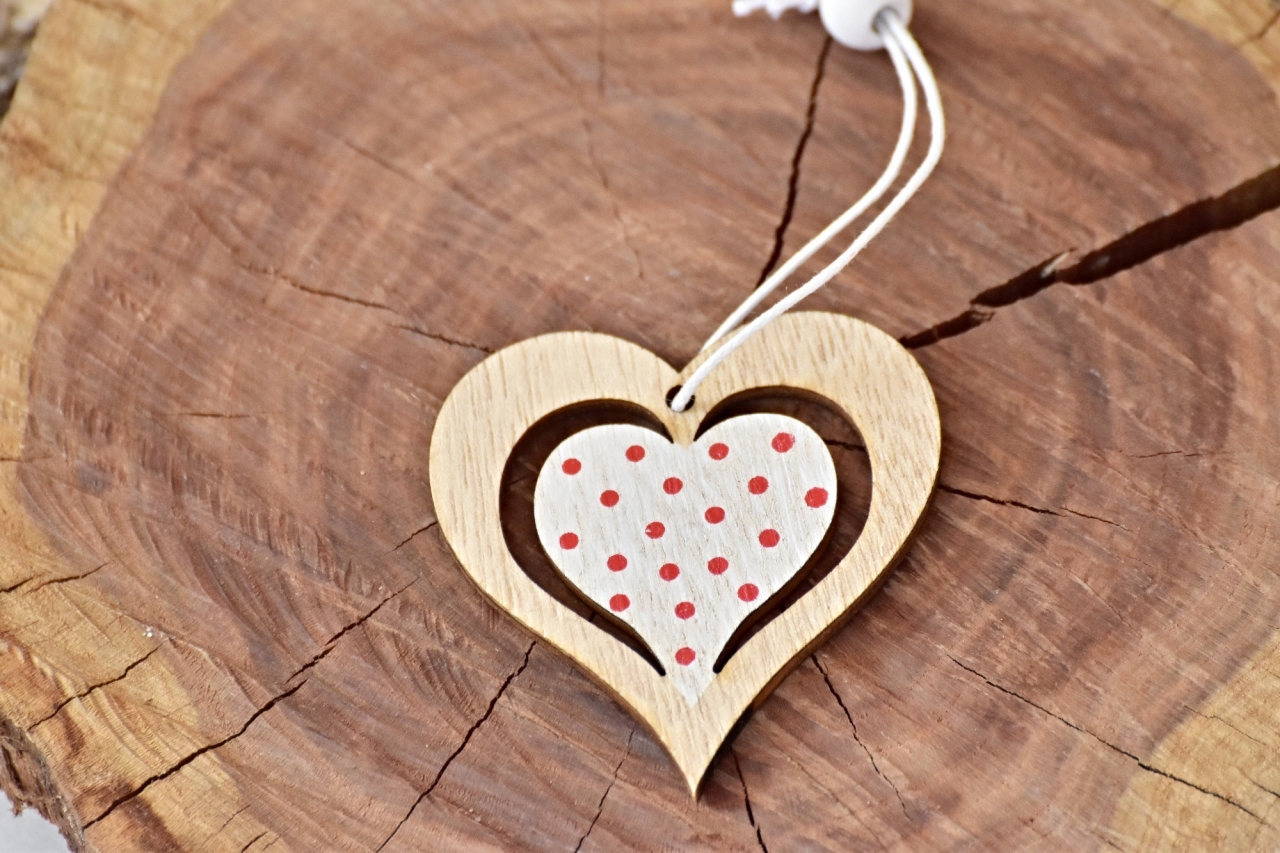 Srdíčka na zavěšení s/36, mix barev