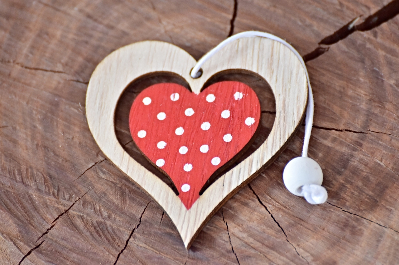 Srdíčka na zavěšení s/36, mix barev