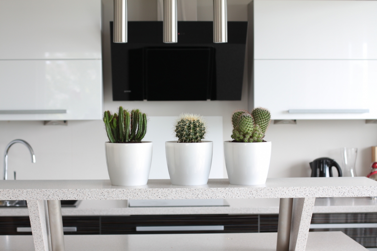 Plastový květináč Magnolia 180 mm, bílý