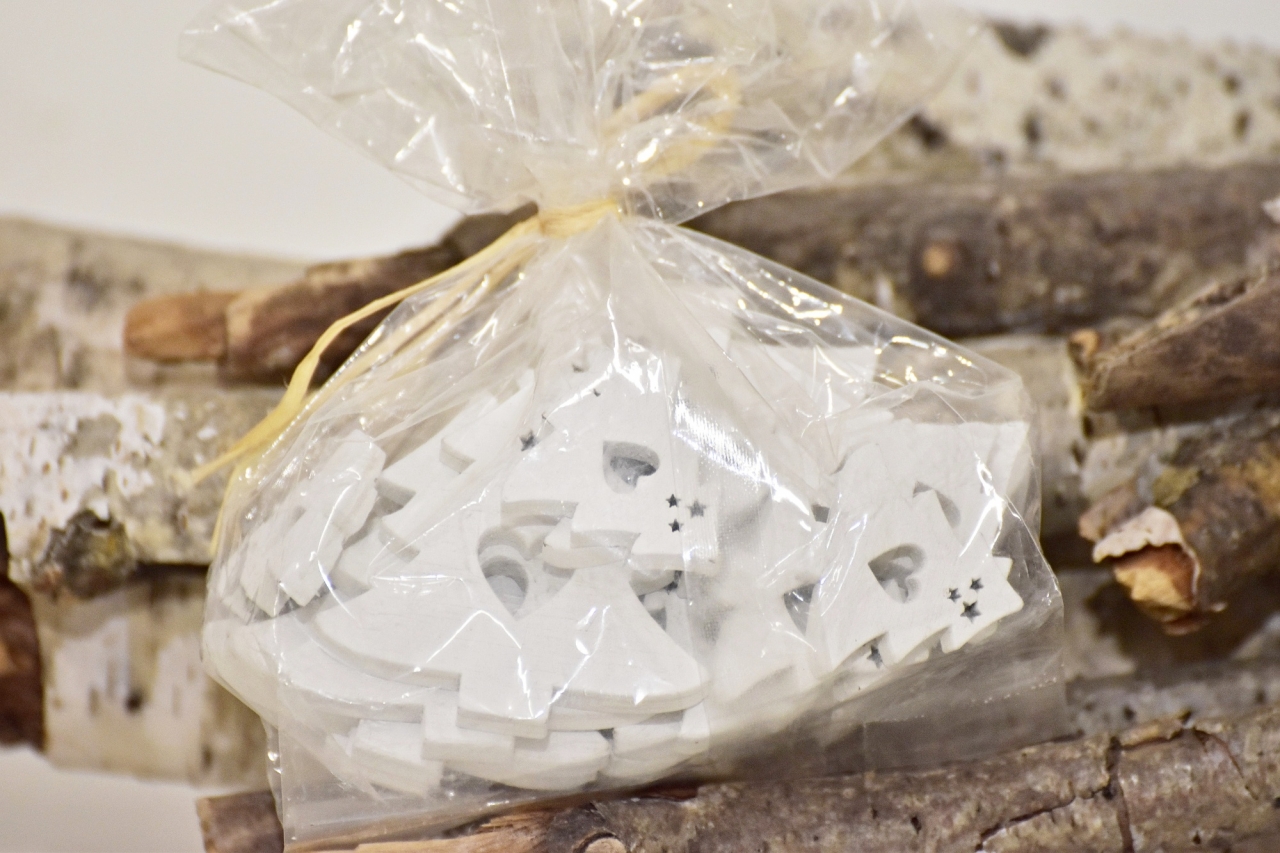 Dřevěný stromeček bílý, sada 20 ks