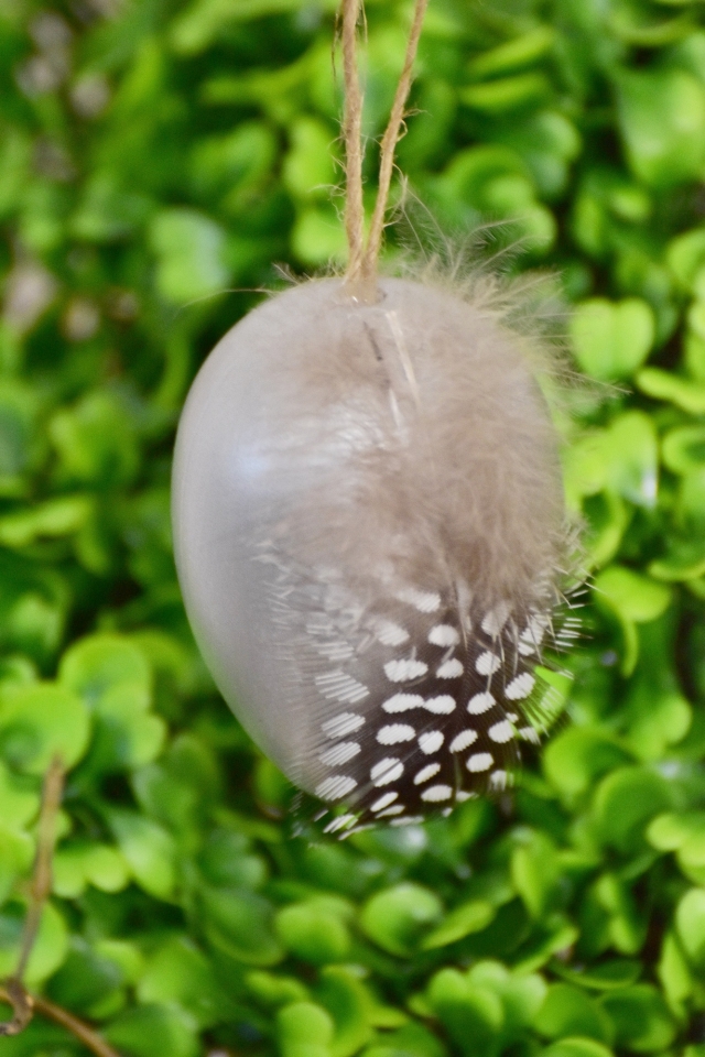 Plastová vajíčka na zavěšení, s/12, 6 cm