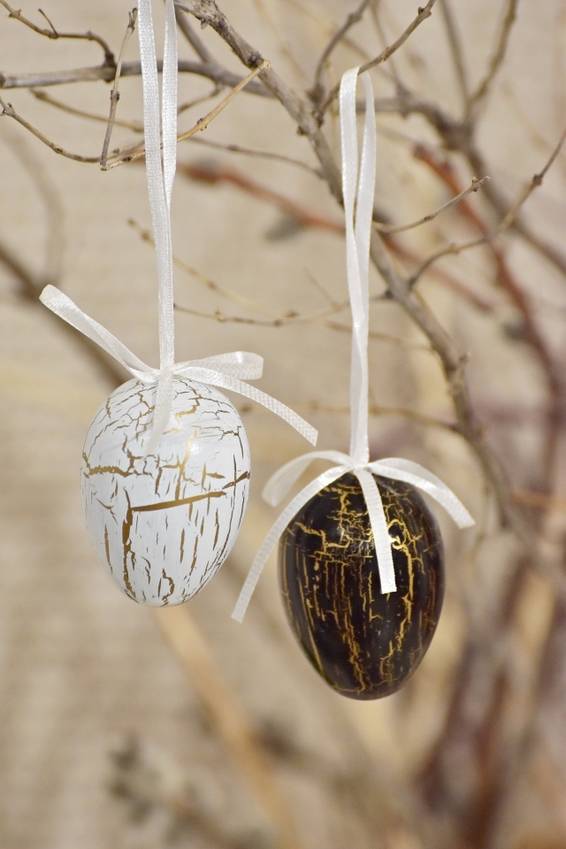 Plastová vajíčka na zavěšení, s/24, 4 cm