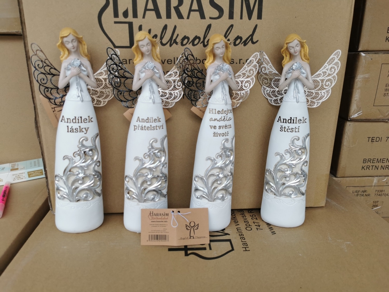 Anděl s nápisem 28 cm, mix druhů