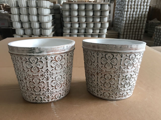 Cementový květináč Ornament L