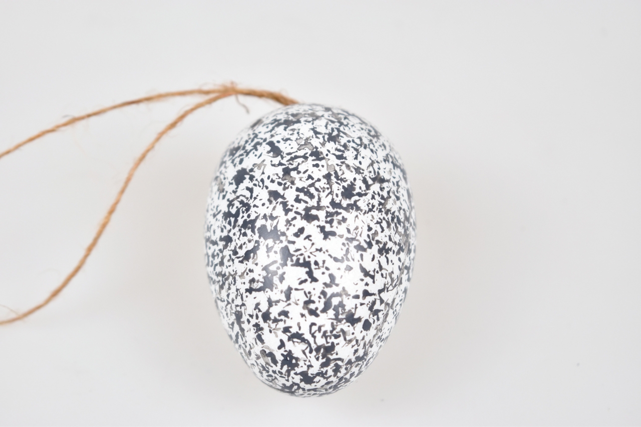 Vajíčka plastová na zavěšení kropenatá 4 cm, sada 24 ks