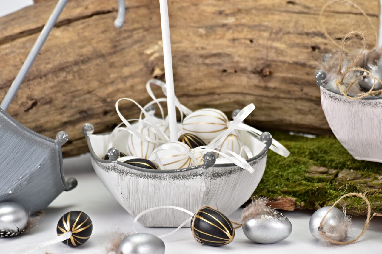 Plastová vajíčka na zavěšení, s/24, 4 cm