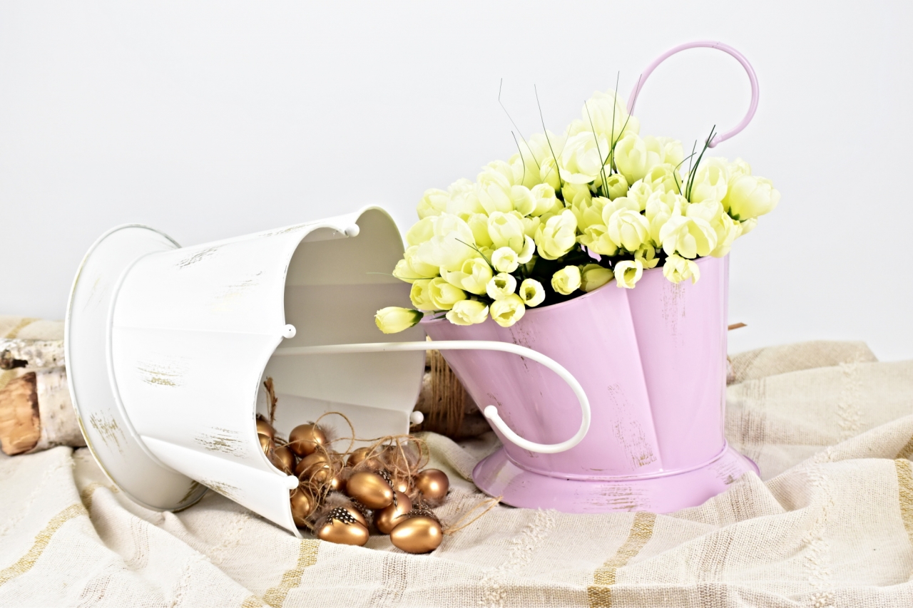 Plechový květináč deštník růžový 32x21x27 cm