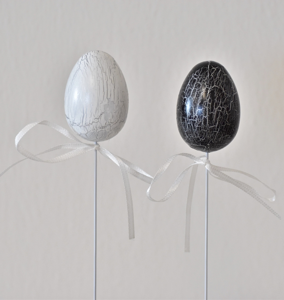 Plastová vajíčka na špejli, s/6, 6 cm