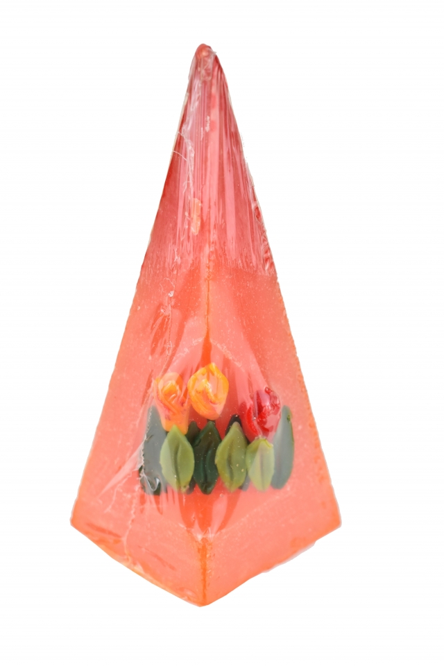 Svíčka pyramida červená s tulipány 14,5x6x6 cm
