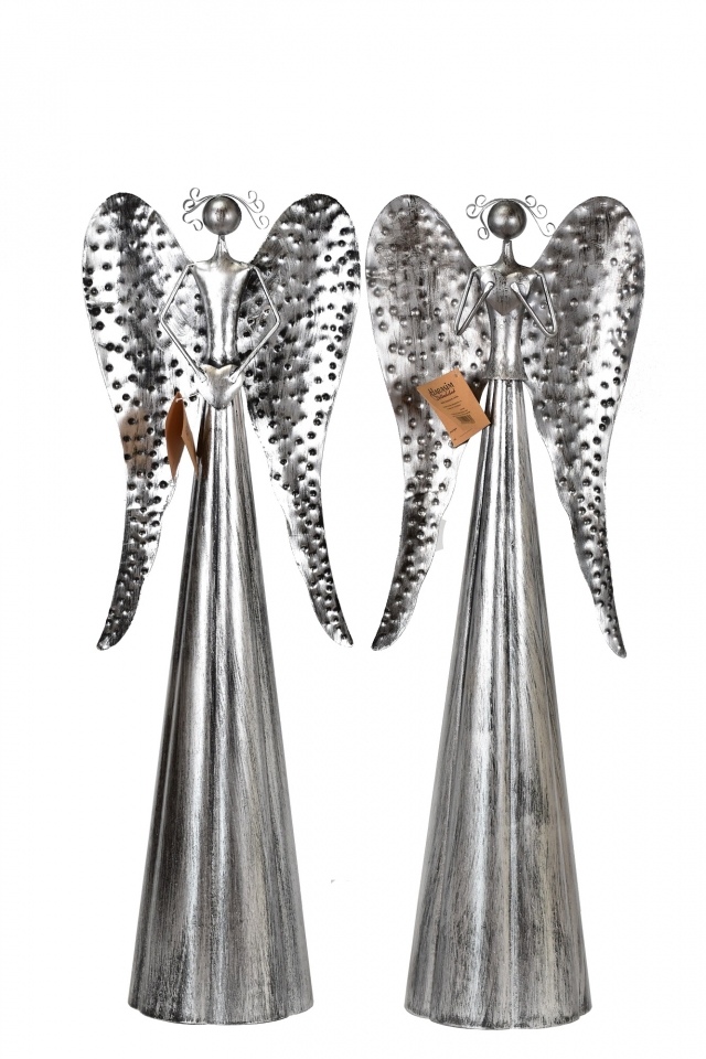 Plechový anděl stříbrný se srdíčkem 64 cm