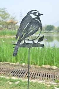 Kovový zápich ptáček 117x16,5 cm